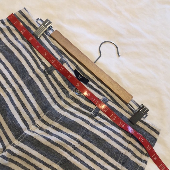 🎉 5/$15 🎉 GAP LINEN SHORTS (10) - Picture 3 of 6